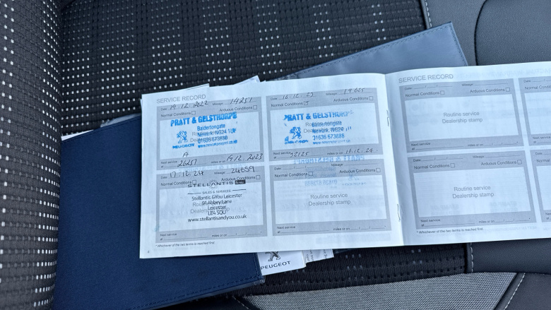 Peugeot 2008 1.2 PureTech 110 Allure Premium 5dr Petrol Estate